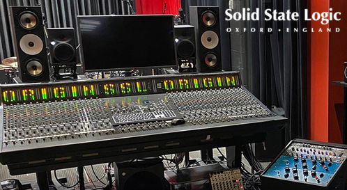 canadore大學(xué)其錄音工程 音樂(lè)制作課程選用solid state logic origin為學(xué)生提供模擬調(diào)音臺(tái)體驗(yàn)